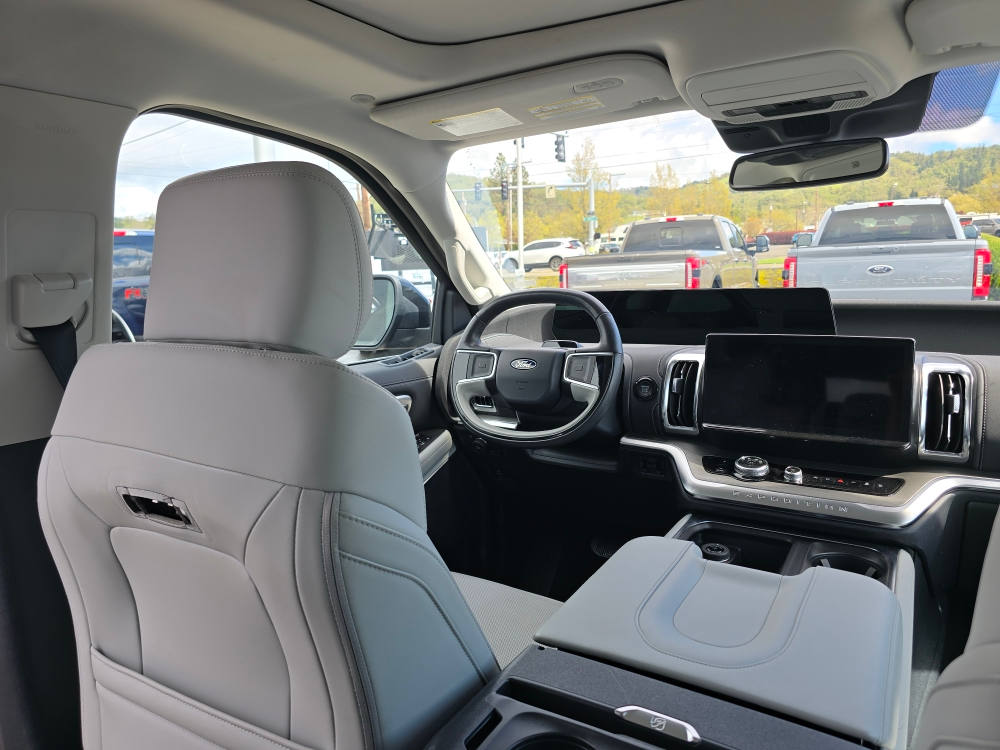 Thumbnail: 2025 Ford Expedition MAX - 9