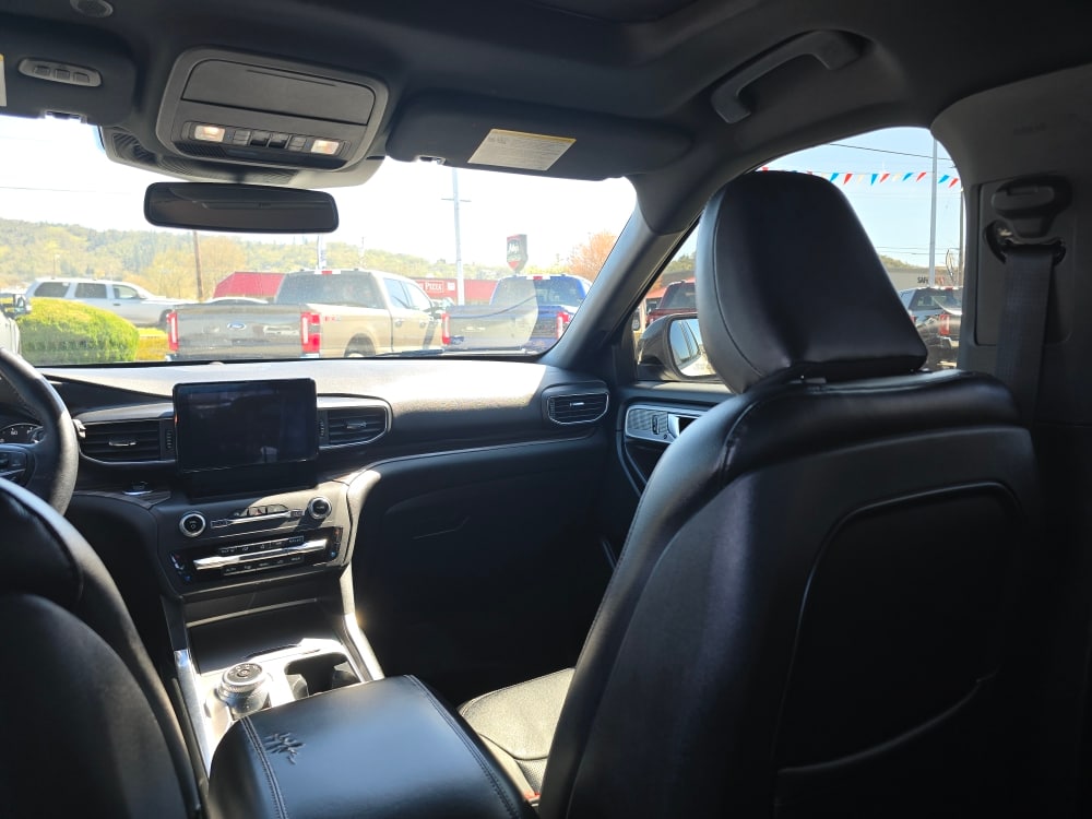 Thumbnail: 2020 Ford Explorer - 11