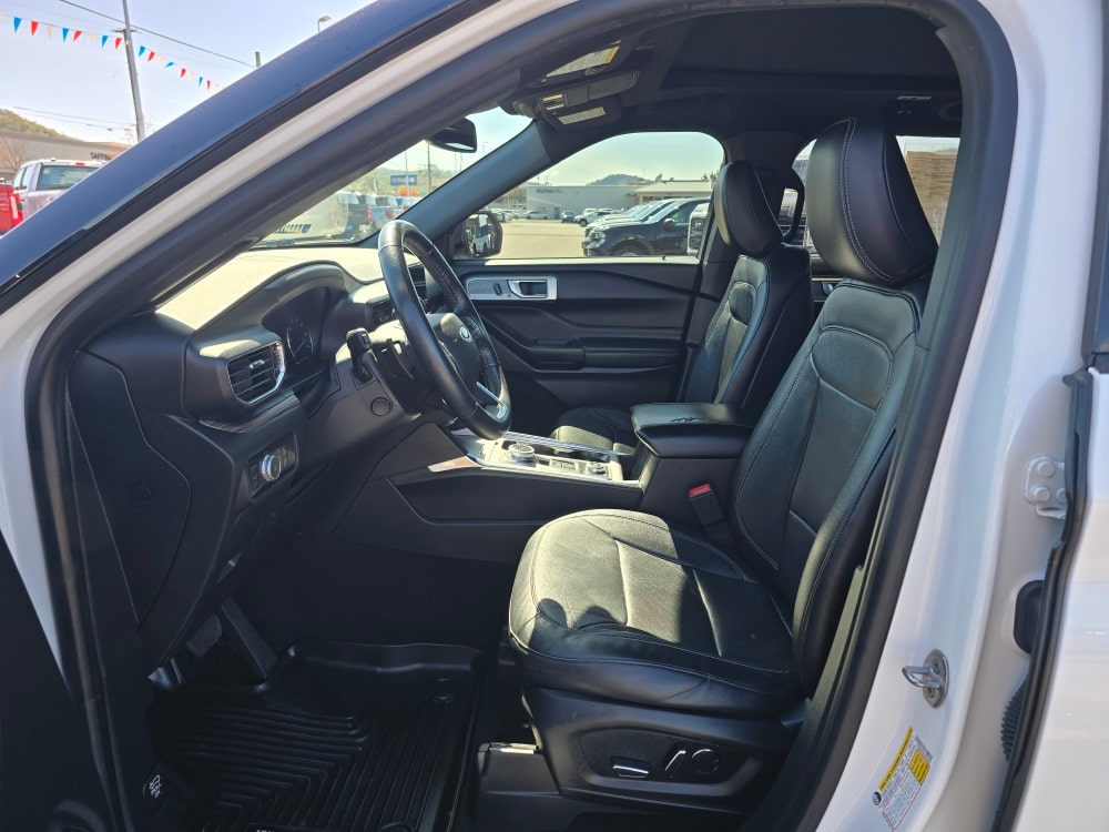 Thumbnail: 2020 Ford Explorer - 9