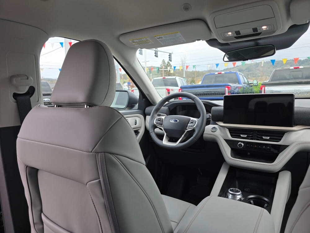 Thumbnail: 2026 Ford Explorer - 2