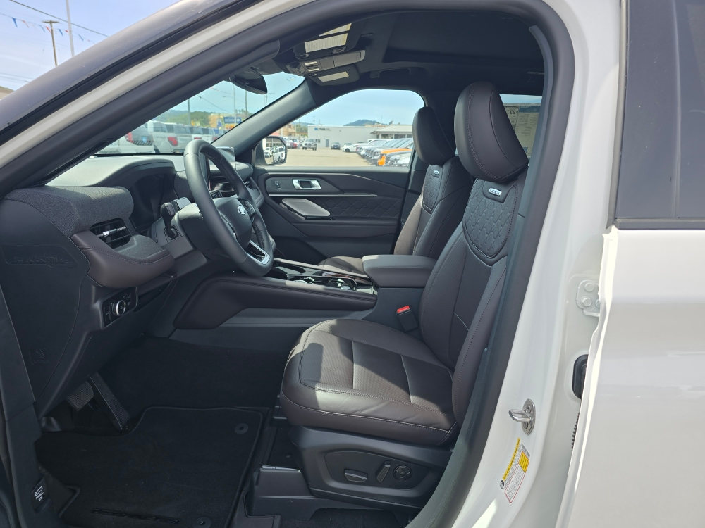 Thumbnail: 2026 Ford Explorer - 9