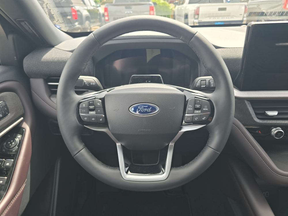 Thumbnail: 2026 Ford Explorer - 8