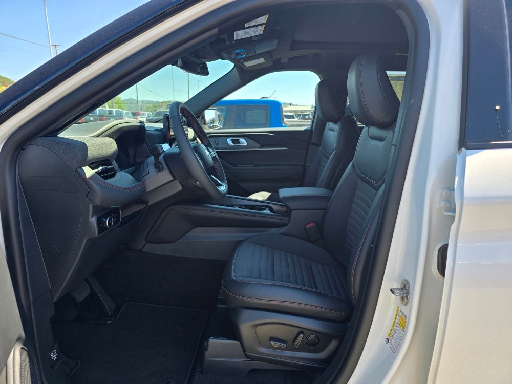 Thumbnail: 2025 Ford Explorer - 9