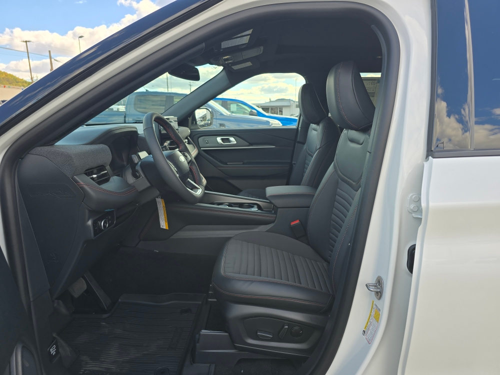 Thumbnail: 2025 Ford Explorer - 8