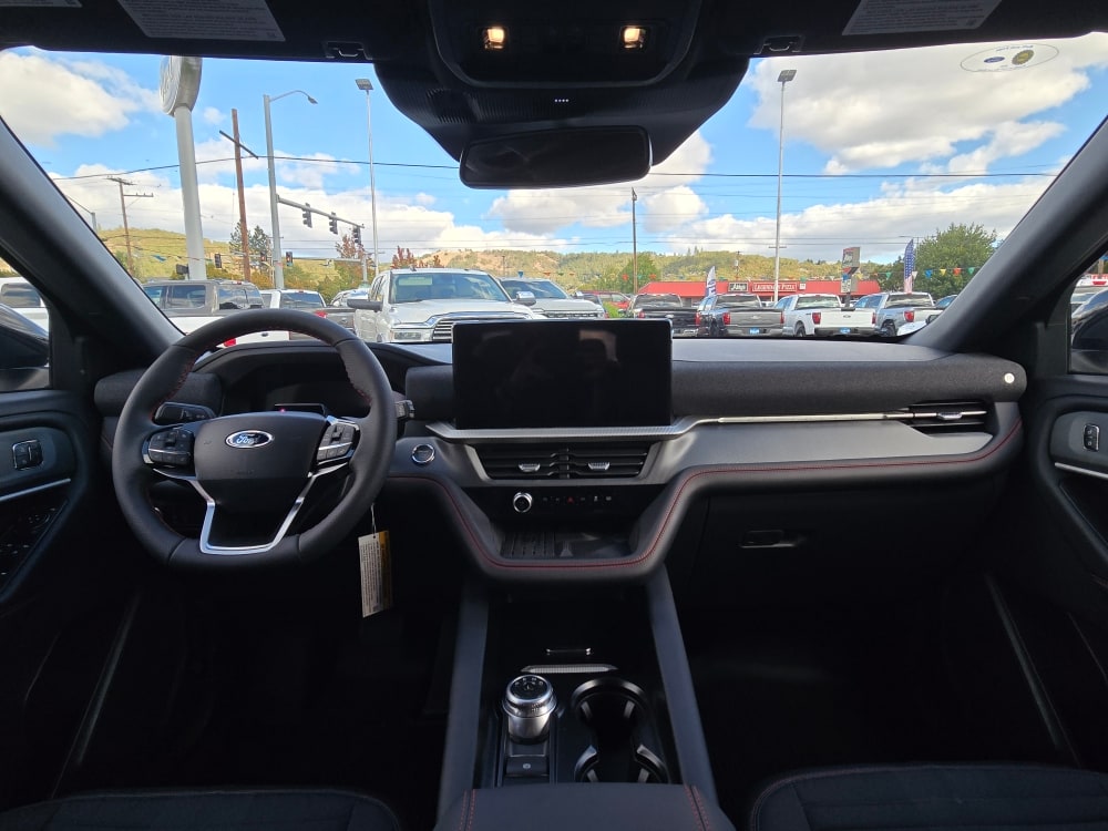 Thumbnail: 2025 Ford Explorer - 11