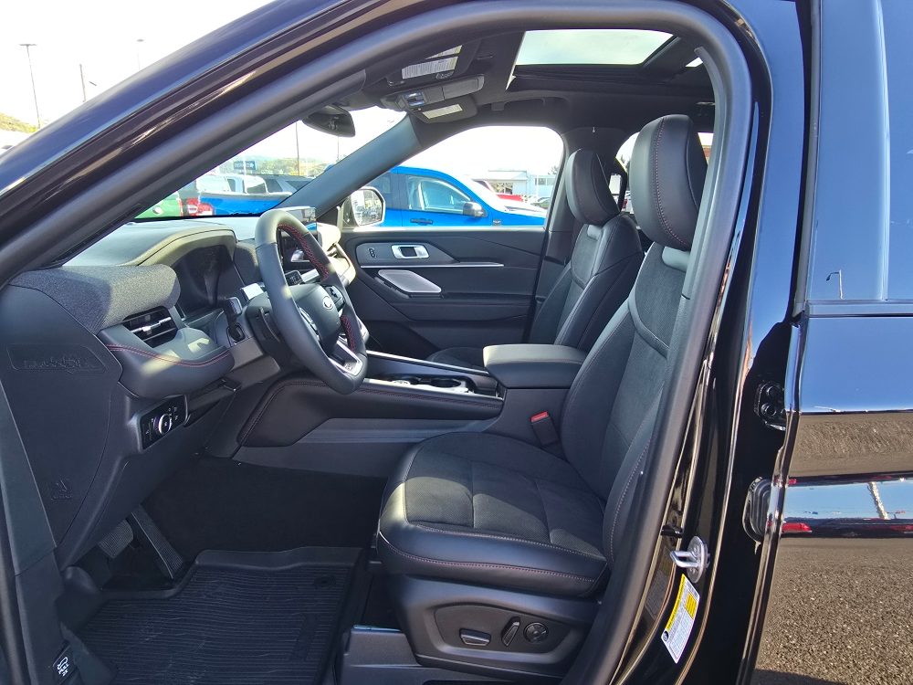 Thumbnail: 2025 Ford Explorer - 8