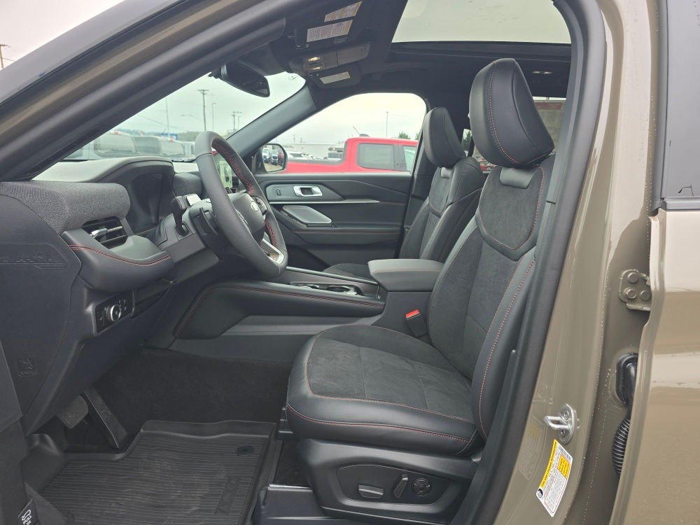 Thumbnail: 2026 Ford Explorer - 8