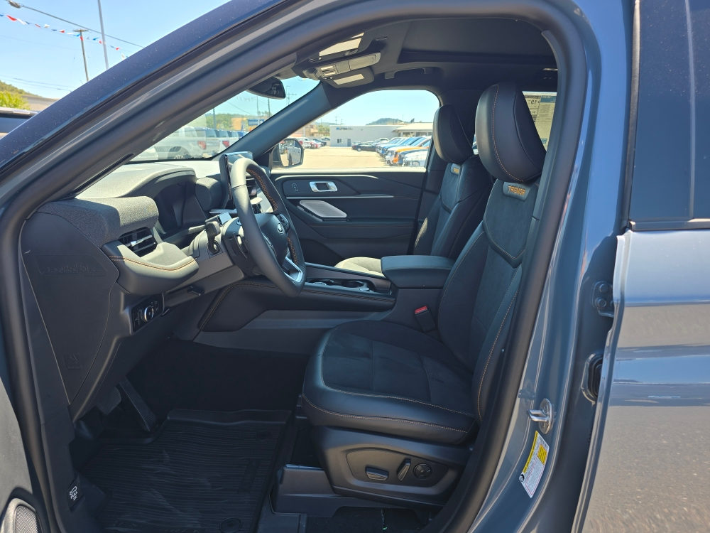 Thumbnail: 2026 Ford Explorer - 8