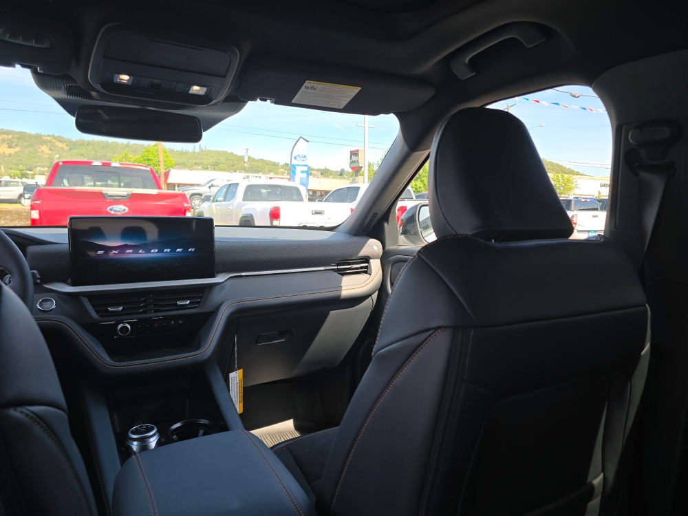Thumbnail: 2026 Ford Explorer - 9
