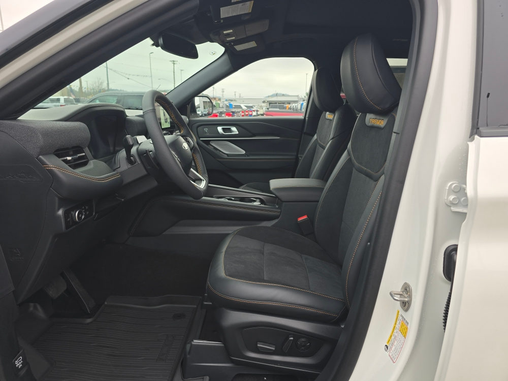 Thumbnail: 2026 Ford Explorer - 8