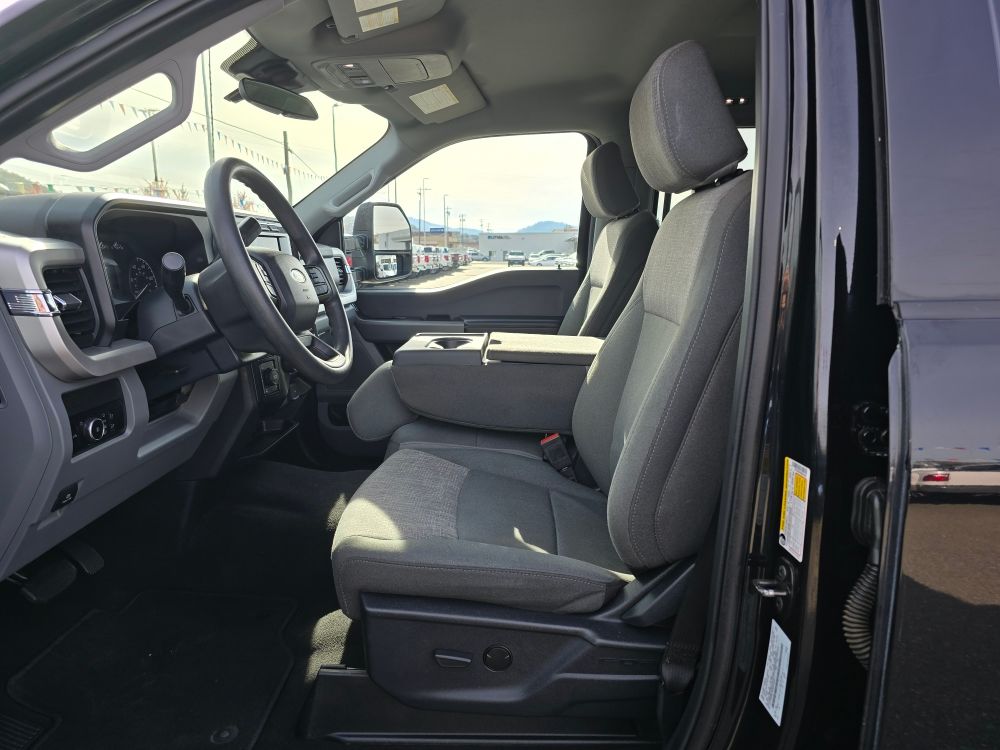 Thumbnail: 2024 Ford F-250 - 9