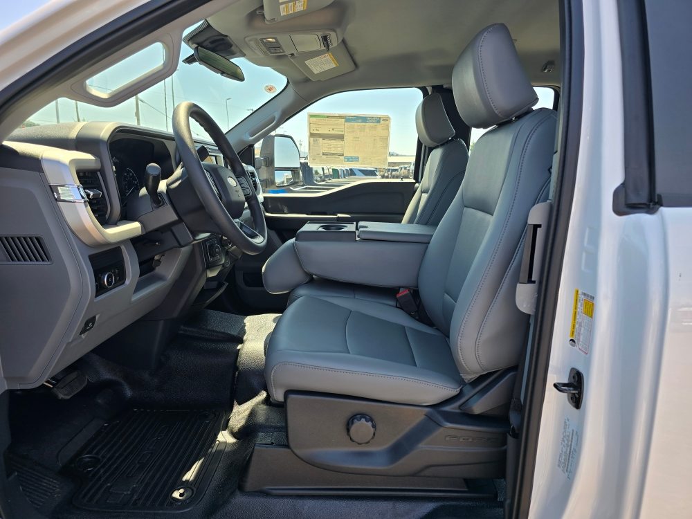 Thumbnail: 2025 Ford F-250 - 8