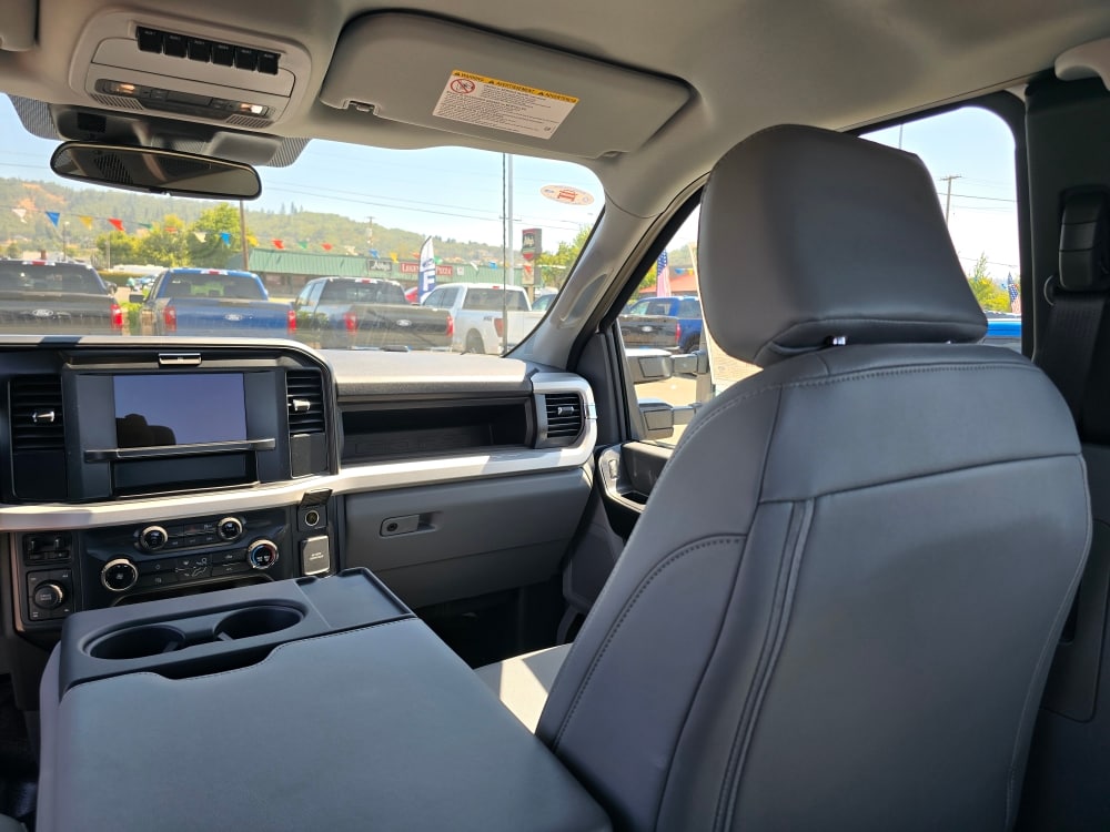 Thumbnail: 2025 Ford F-250 - 20