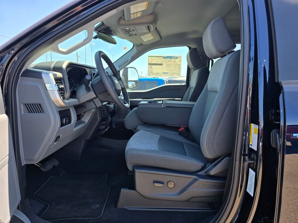 Thumbnail: 2025 Ford F-250 - 8