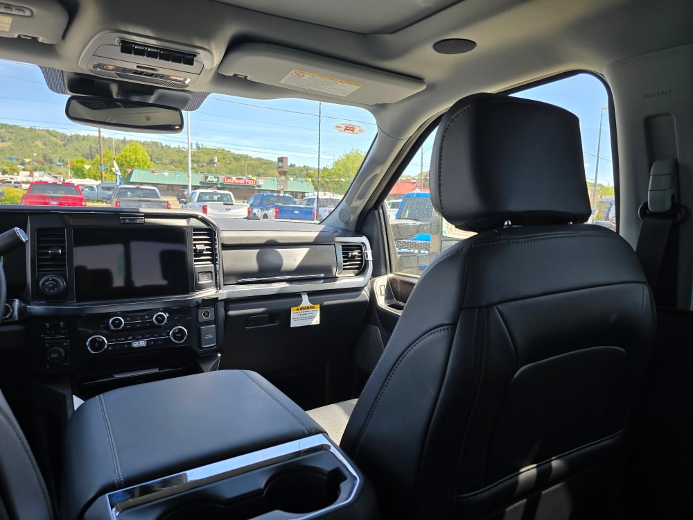 Thumbnail: 2025 Ford F-250 - 9