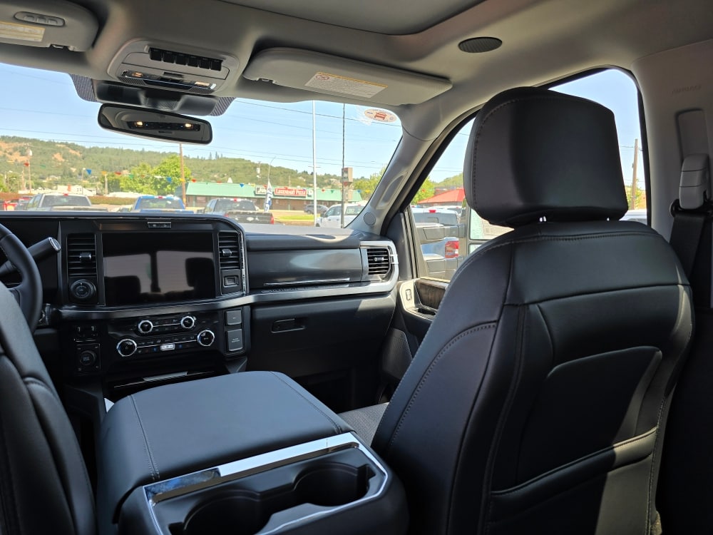 Thumbnail: 2025 Ford F-350 - 19