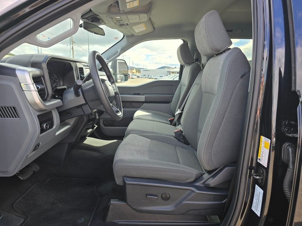 Thumbnail: 2025 Ford F-350 - 9