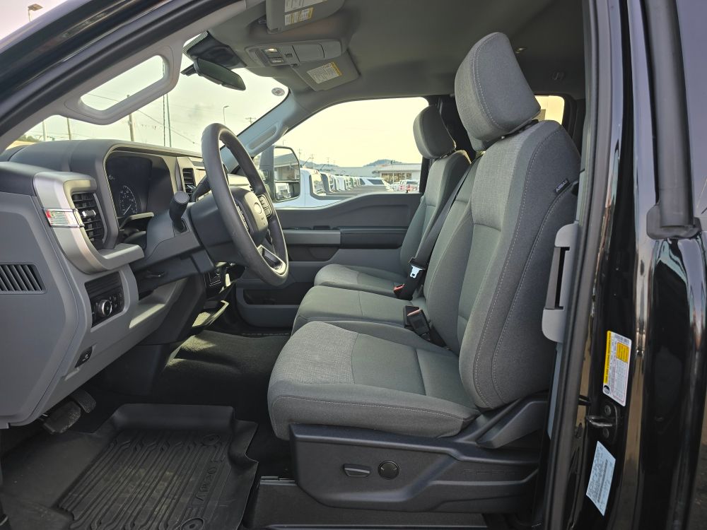 Thumbnail: 2025 Ford F-250 - 9