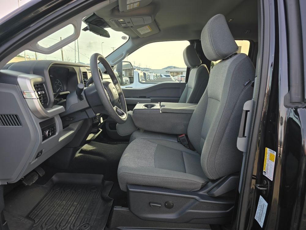 Thumbnail: 2025 Ford F-250 - 8