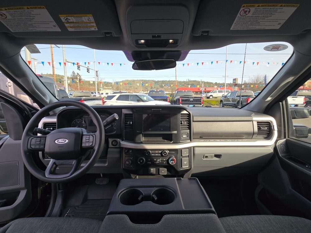 Thumbnail: 2025 Ford F-250 - 11