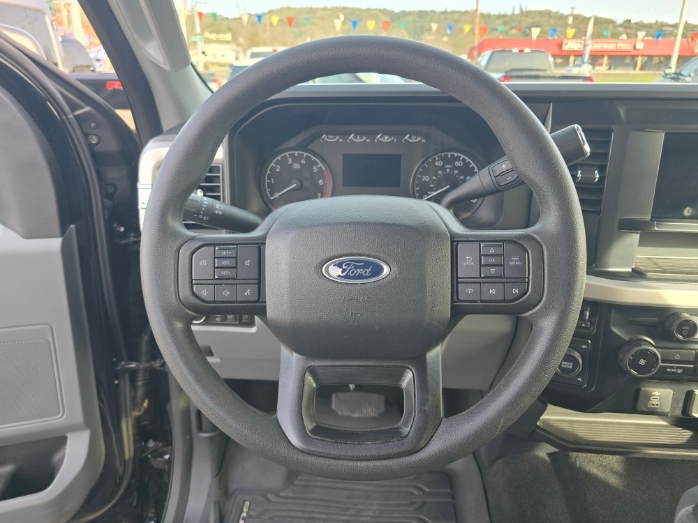 Thumbnail: 2025 Ford F-250 - 7