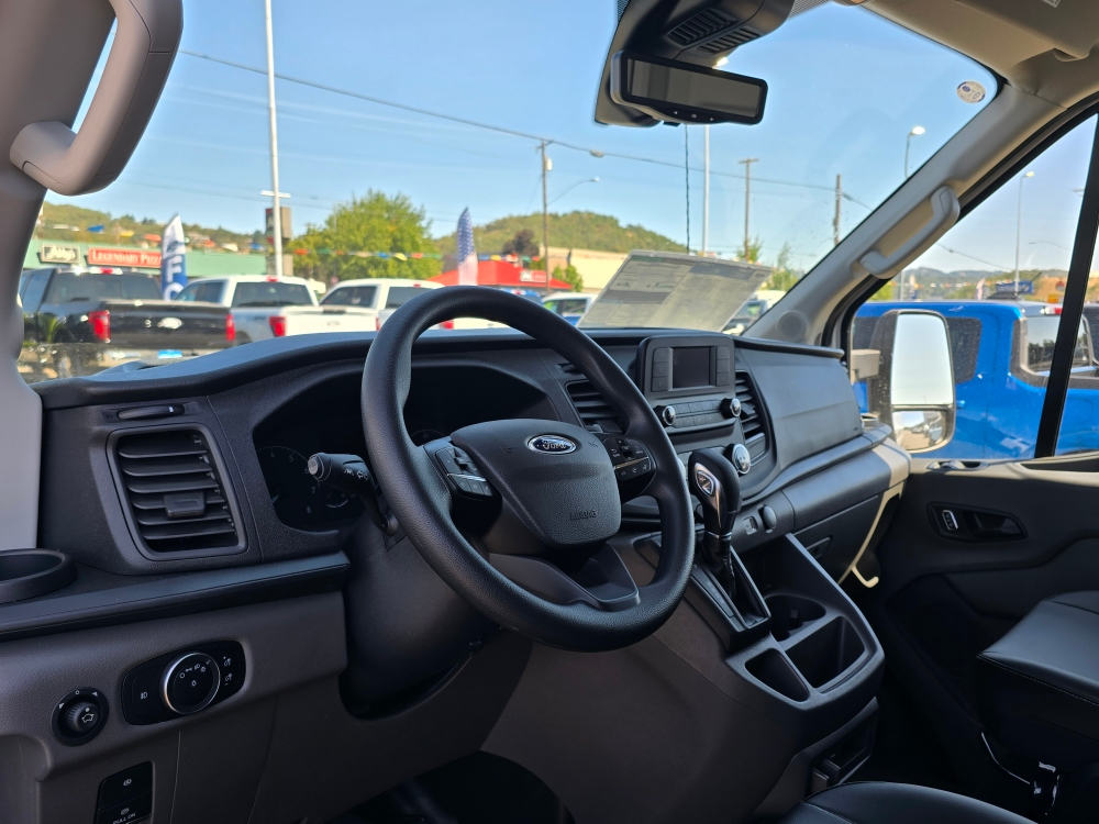 Thumbnail: 2025 Ford Transit Series - 2