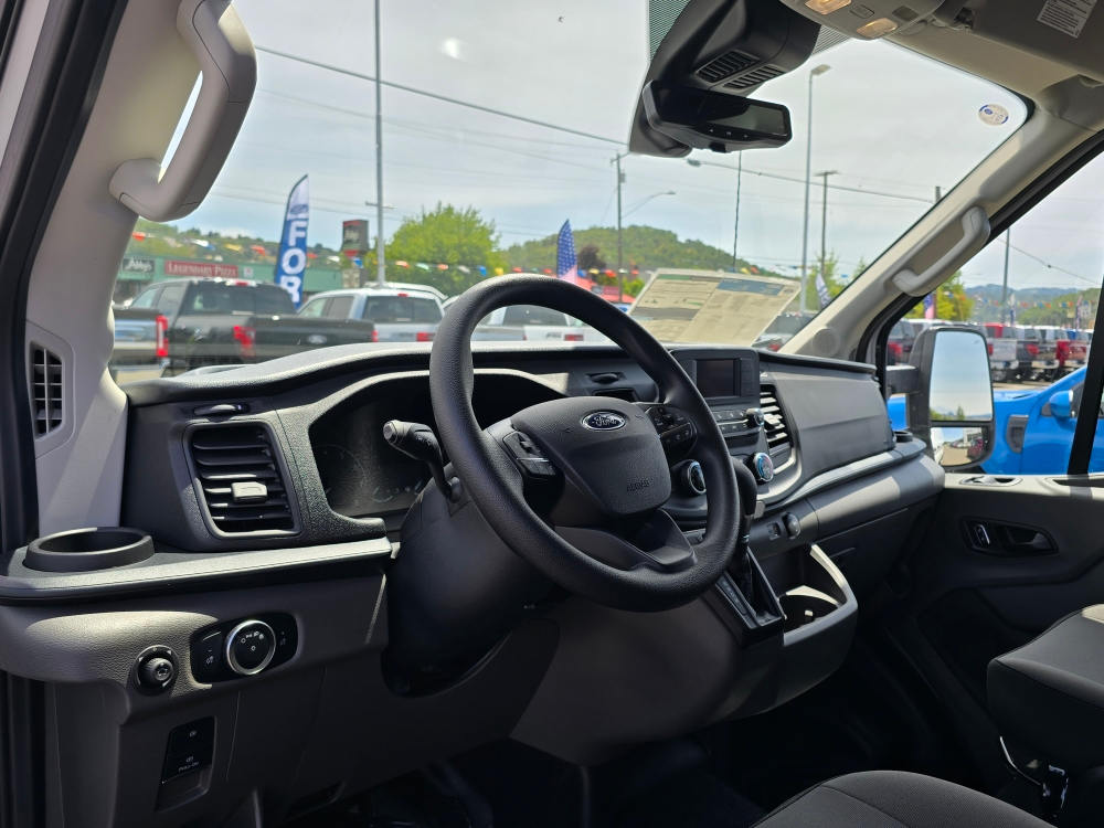 Thumbnail: 2025 Ford Transit Series - 2