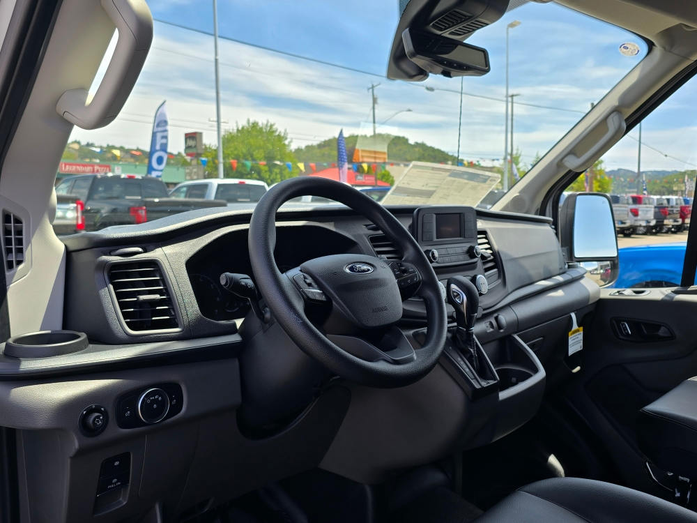 Thumbnail: 2025 Ford Transit Series - 2