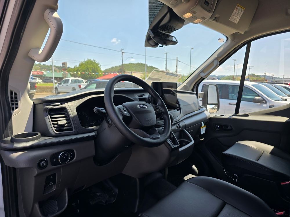 Thumbnail: 2025 Ford Transit Series - 2