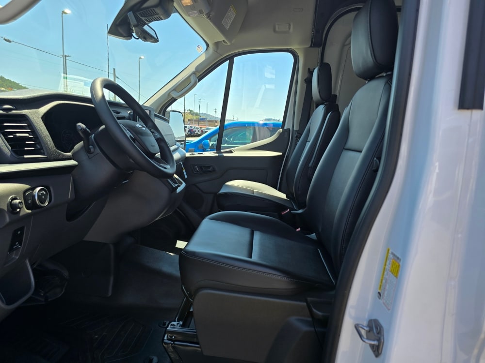 Thumbnail: 2025 Ford Transit Series - 7