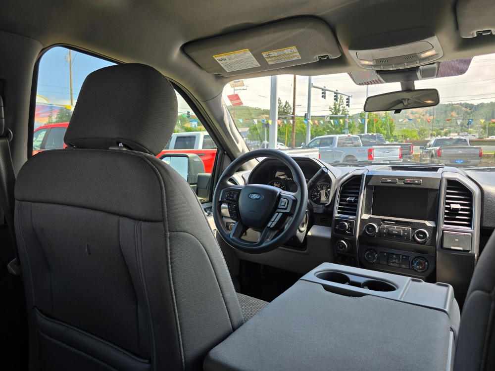 2020 Ford F-150 XLT 2