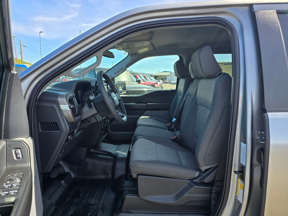 2025 Ford F-150 XL 9