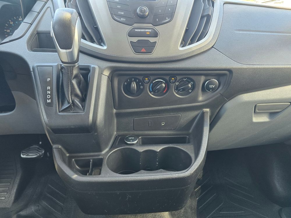 Thumbnail: 2015 Ford Transit Series - 19