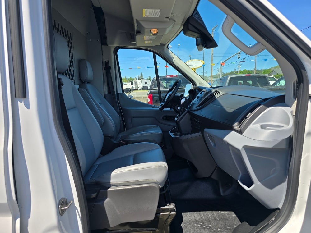 Thumbnail: 2015 Ford Transit Series - 20