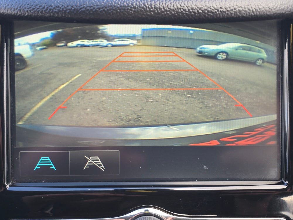 Thumbnail: 2017 Chevrolet Cruze - 21