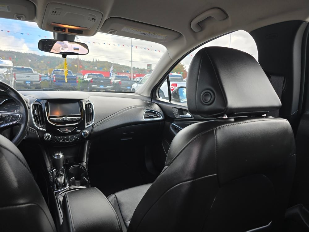 Thumbnail: 2017 Chevrolet Cruze - 10