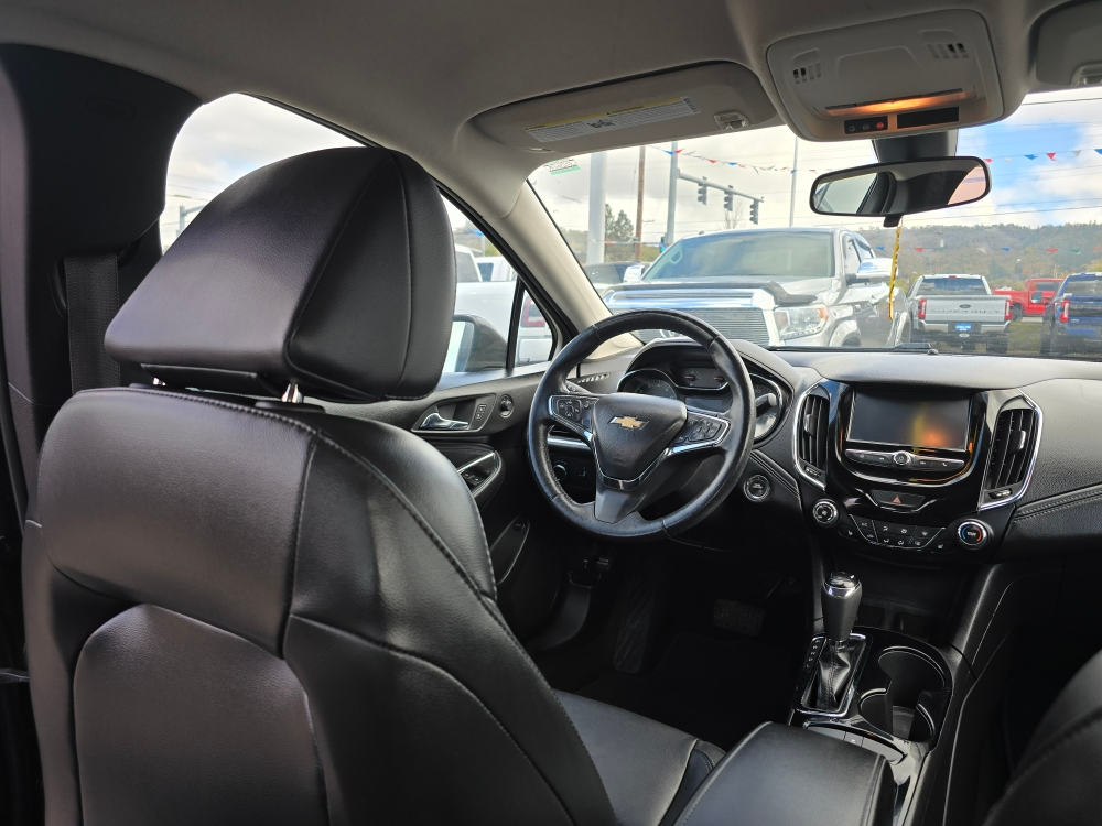 Thumbnail: 2017 Chevrolet Cruze - 2