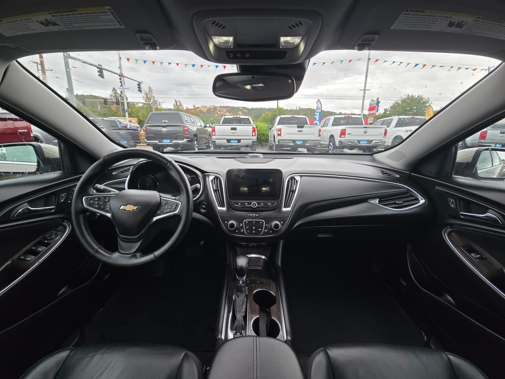 Thumbnail: 2024 Chevrolet Malibu - 12