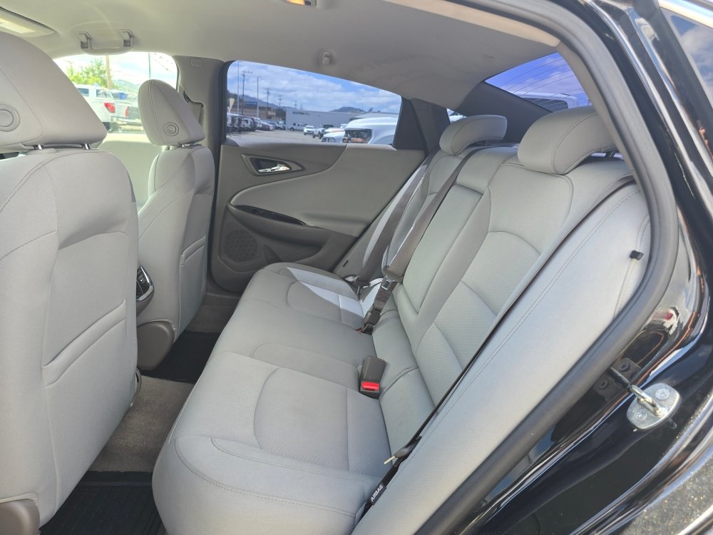 Thumbnail: 2016 Chevrolet Malibu - 10