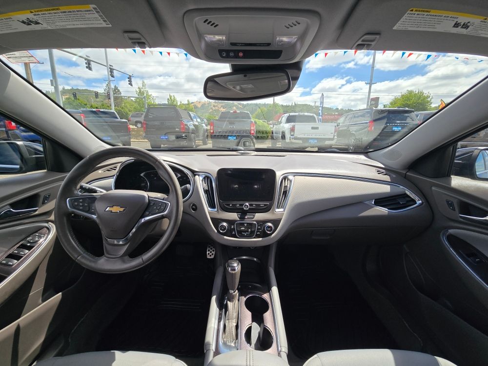 Thumbnail: 2016 Chevrolet Malibu - 11