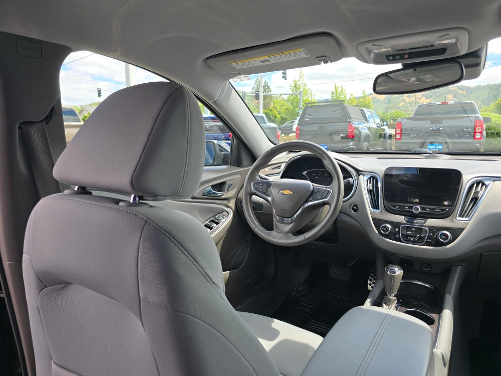 Thumbnail: 2016 Chevrolet Malibu - 2