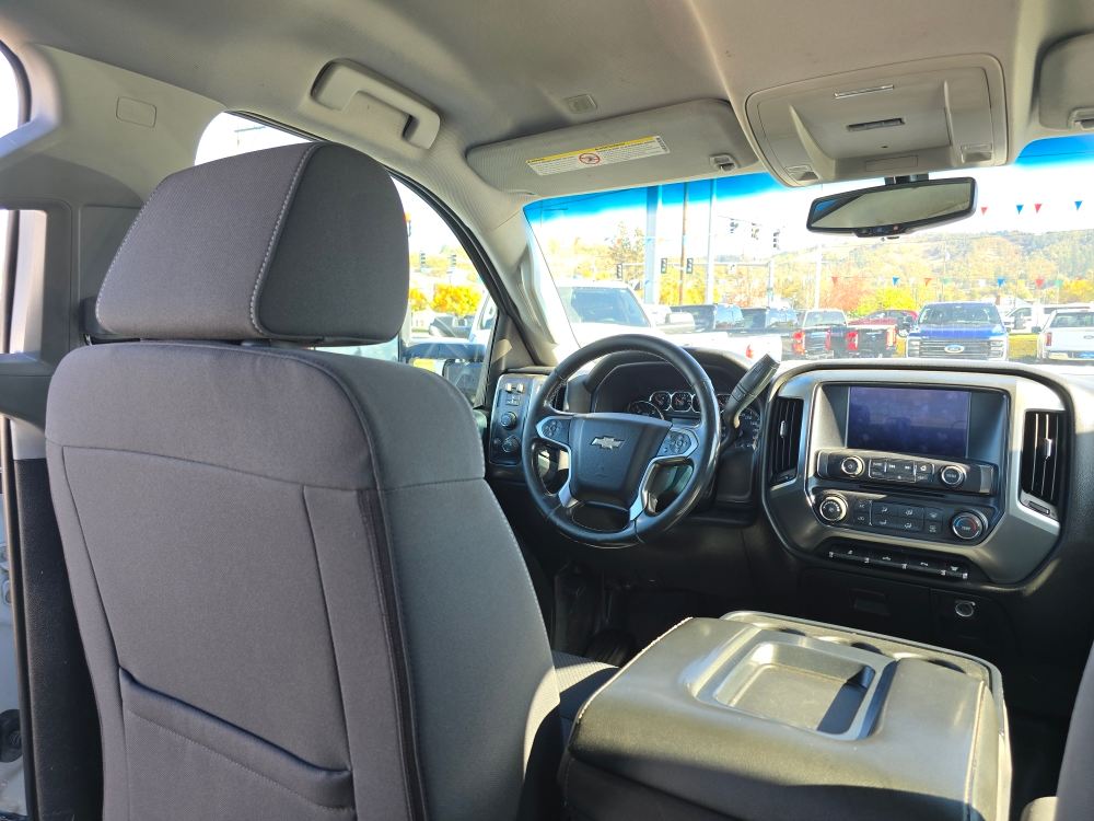 Thumbnail: 2017 Chevrolet Silverado 2500 - 19