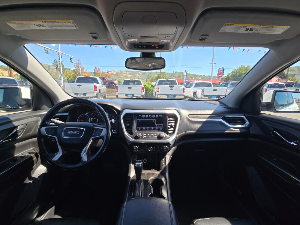 Thumbnail: 2017 GMC Acadia - 11
