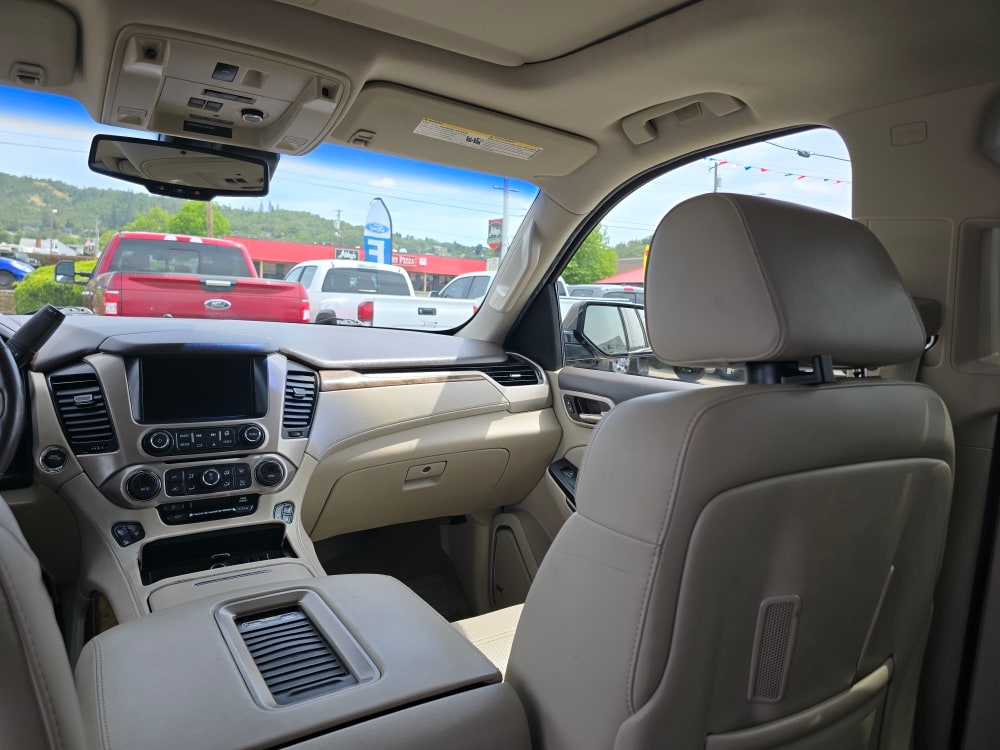 Thumbnail: 2016 GMC Yukon XL - 9