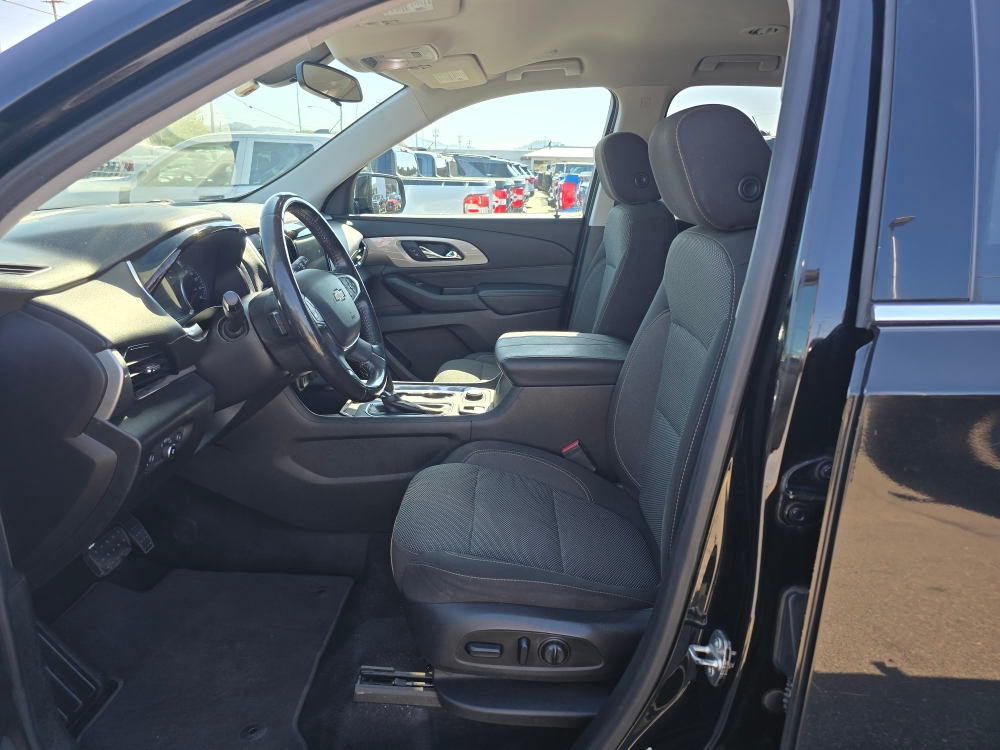 Thumbnail: 2018 Chevrolet Traverse - 8