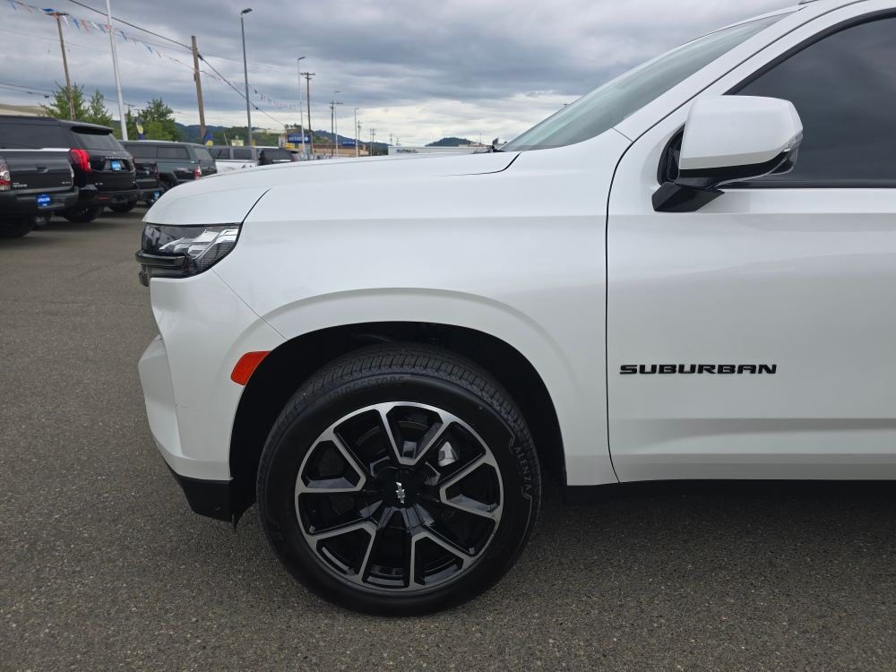 Thumbnail: 2022 Chevrolet Suburban - 7