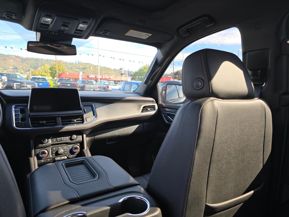 Thumbnail: 2023 Chevrolet Tahoe - 18