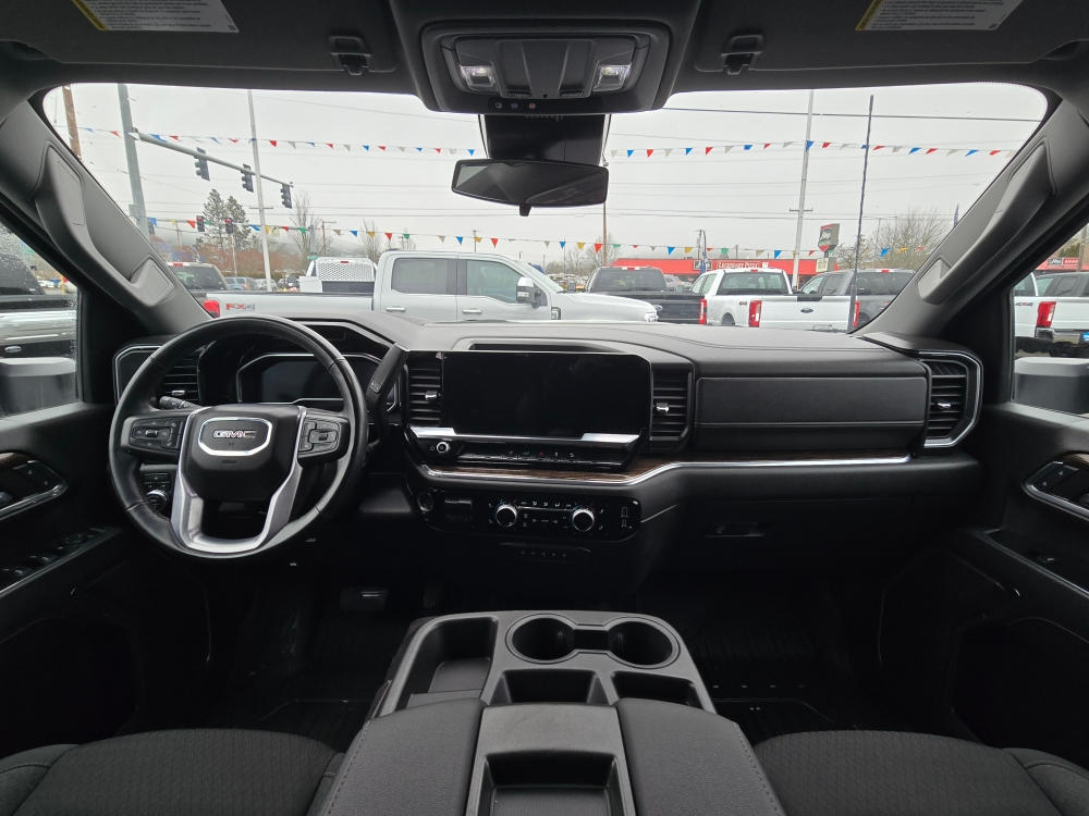 Thumbnail: 2024 GMC Sierra 3500 - 8