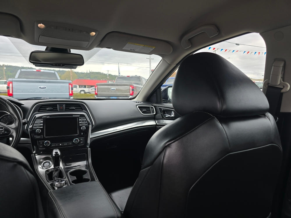 Thumbnail: 2020 Nissan Maxima - 10