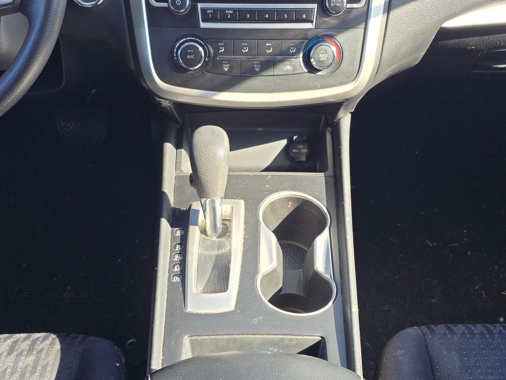 Thumbnail: 2017 Nissan Altima - 13